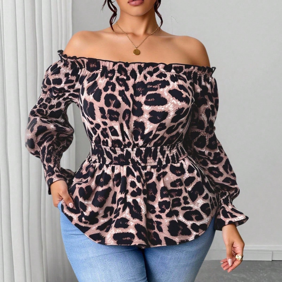 Blusa Feminina Plus Size com E - Off Shoulder Top avaliação e preço
