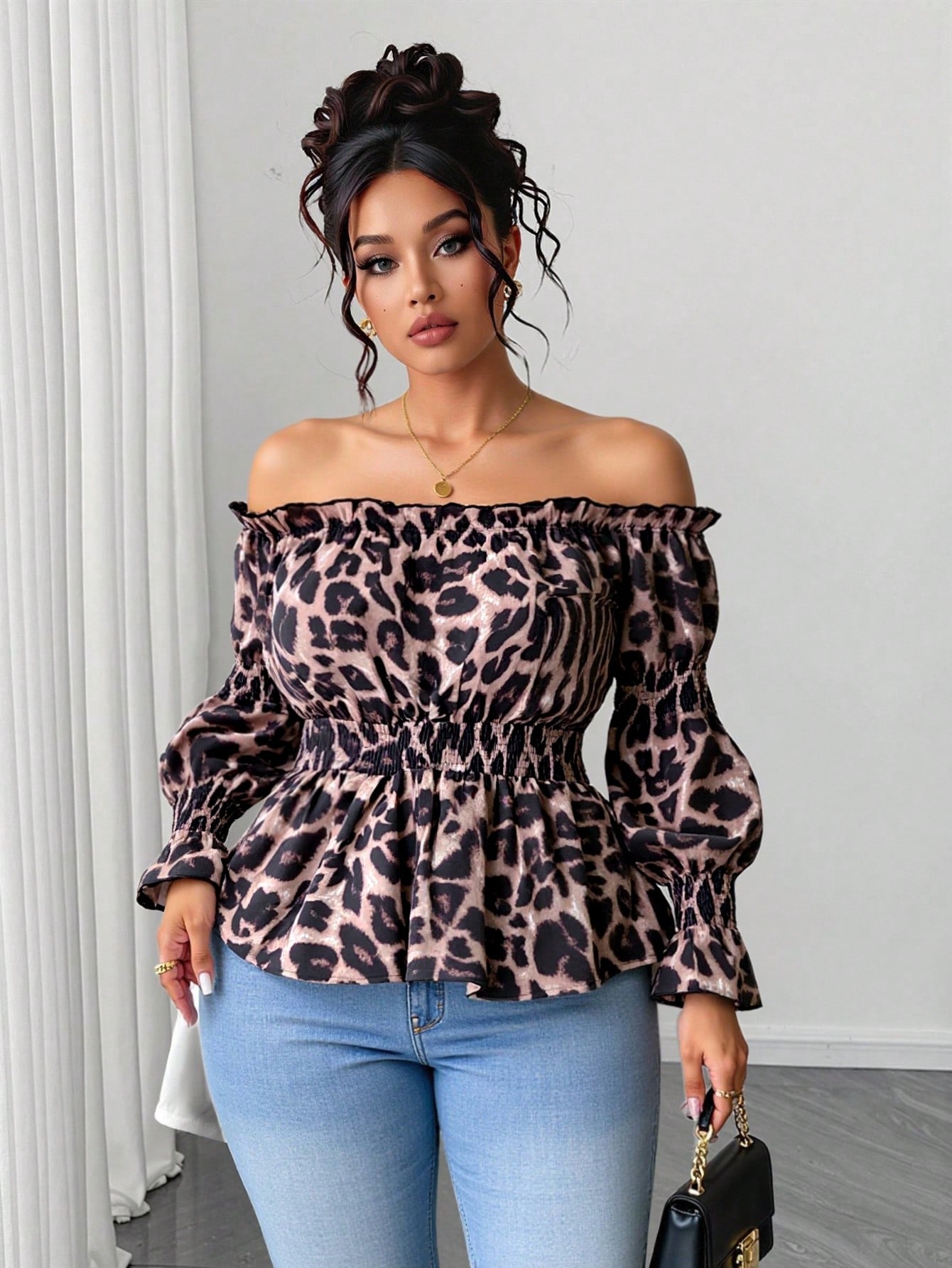 Blusa Feminina Plus Size com E - Off Shoulder Top avaliação e preço